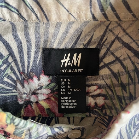 Hawaiian shirt - Picture 2 of 3